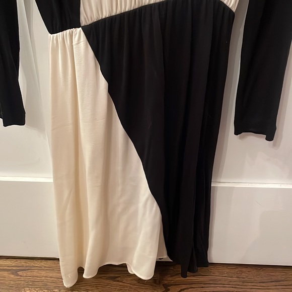 Alice and Olivia long sleeve knee length dress - Picture 3 of 8